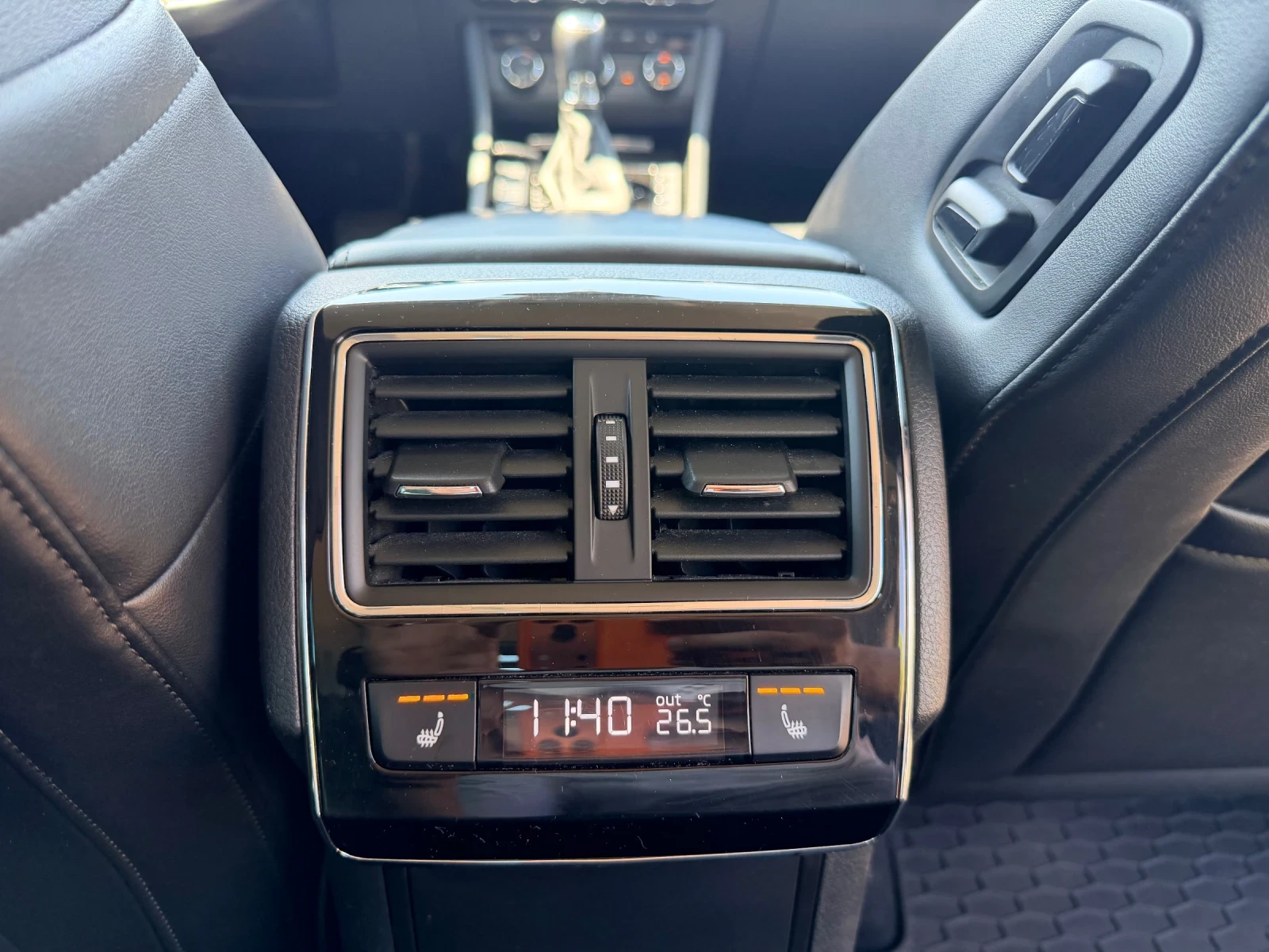 Skoda Superb, снимка 16 - Автомобили и джипове - 55200964