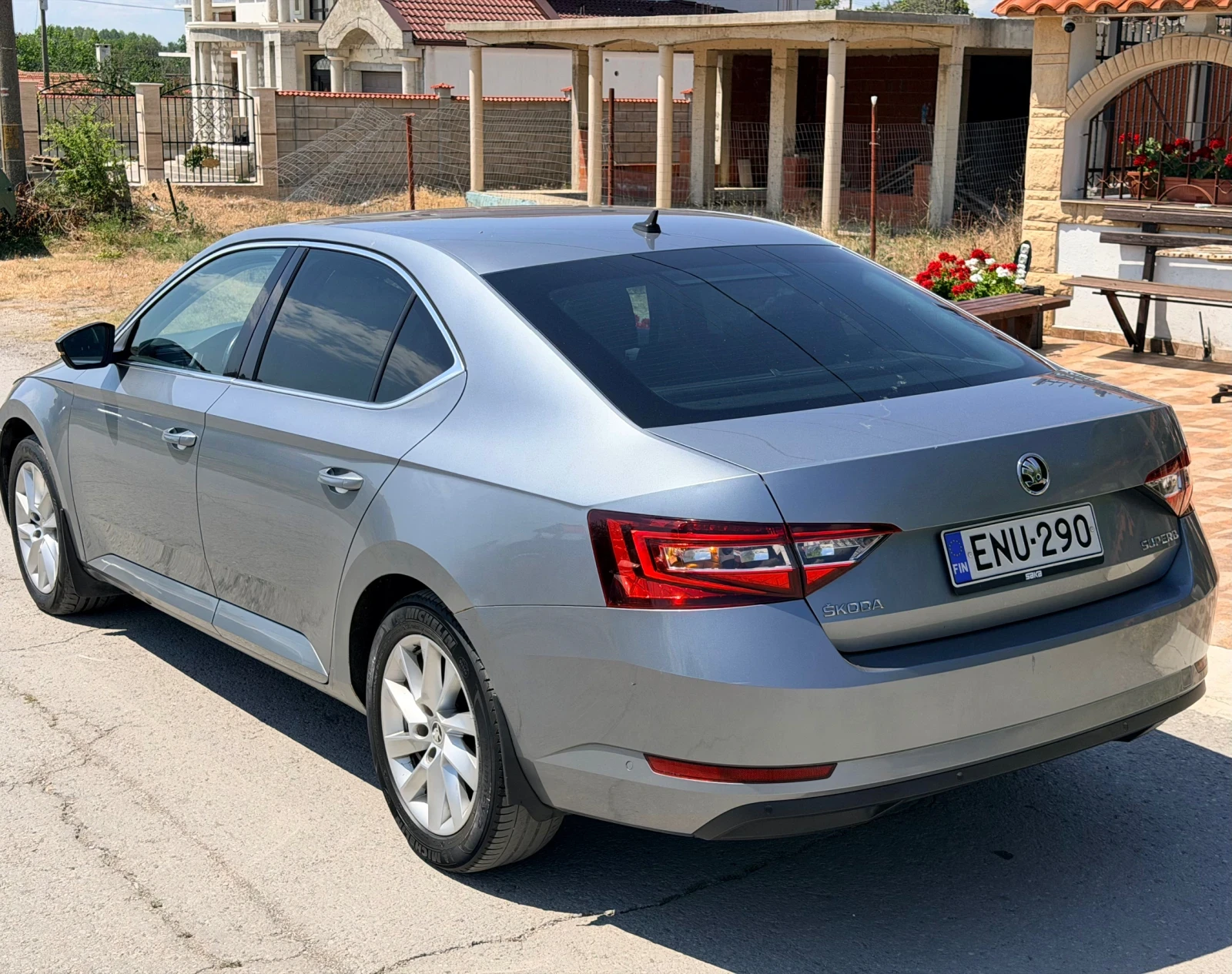 Skoda Superb, снимка 4 - Автомобили и джипове - 55200964