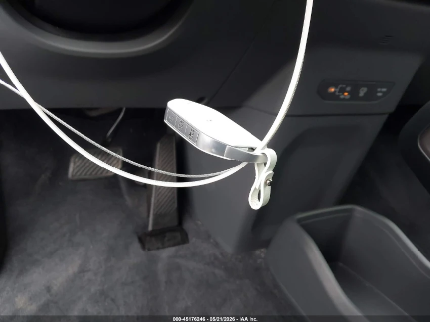 Kia EV9 LIGHT LONG RANGE* 6+ 1* 2000KM* ОБДУХ* ТЕРМОПОМПА , снимка 14 - Автомобили и джипове - 55643001