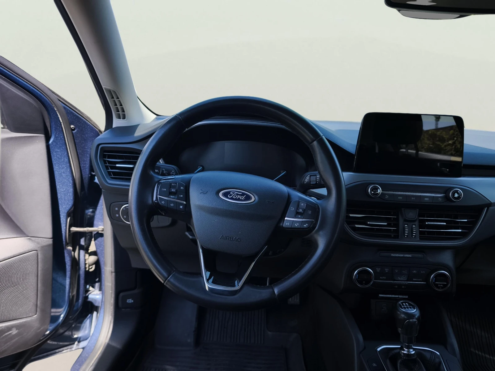 Ford Focus 1.0 EcoBoost, снимка 10 - Автомобили и джипове - 55647340