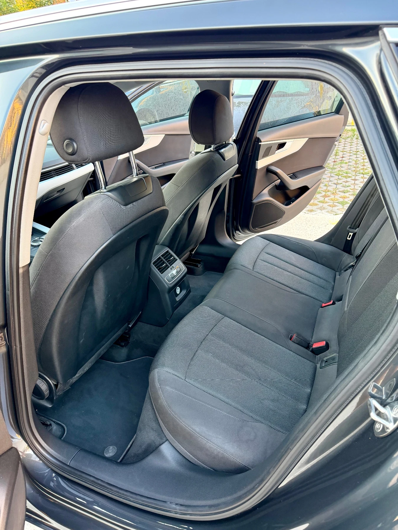 Audi A4 2.0 TDI 150 HP, снимка 13 - Автомобили и джипове - 55729259