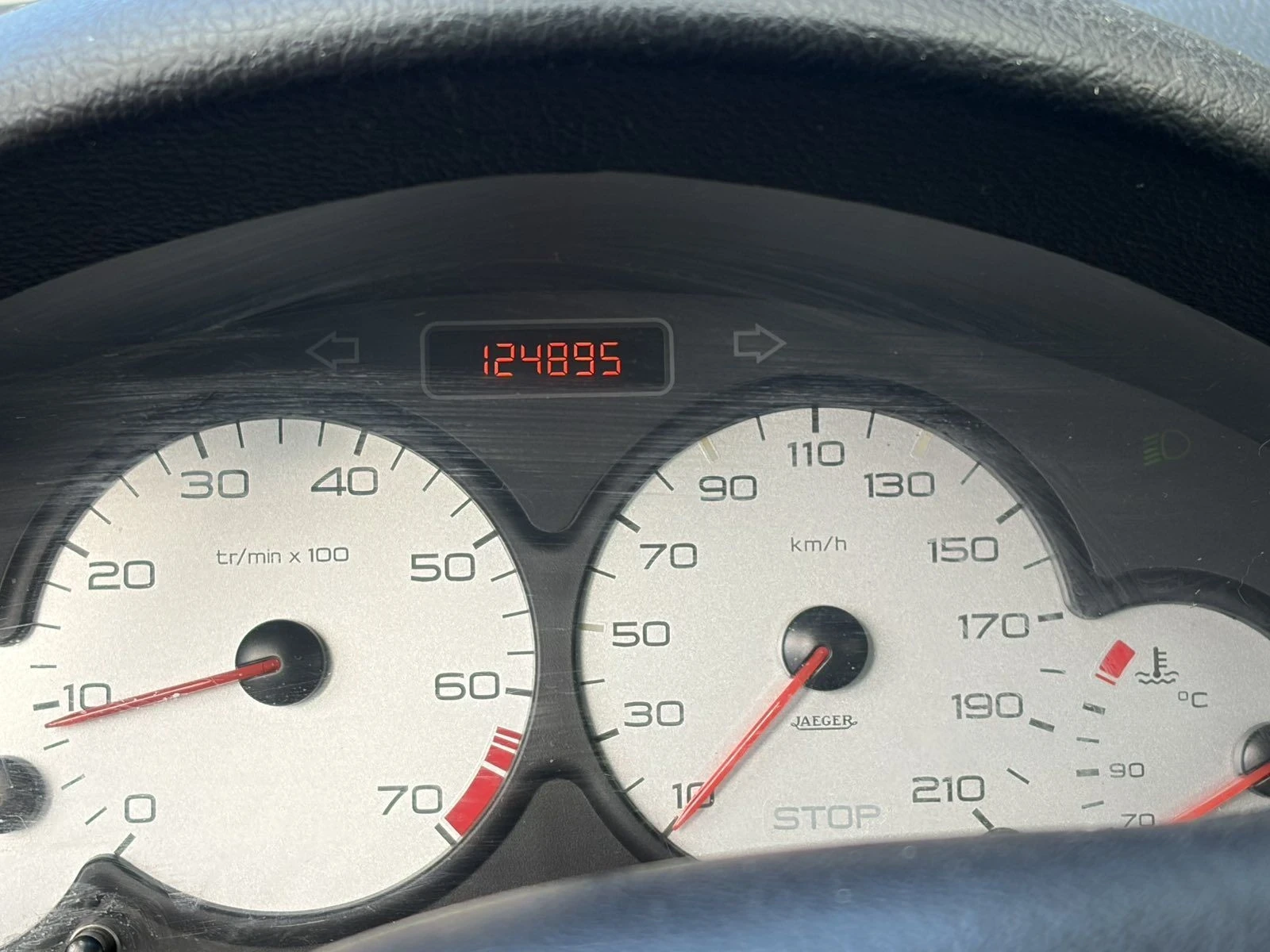 Peugeot 206 1.4 75к.с бензин, снимка 9 - Автомобили и джипове - 56112049