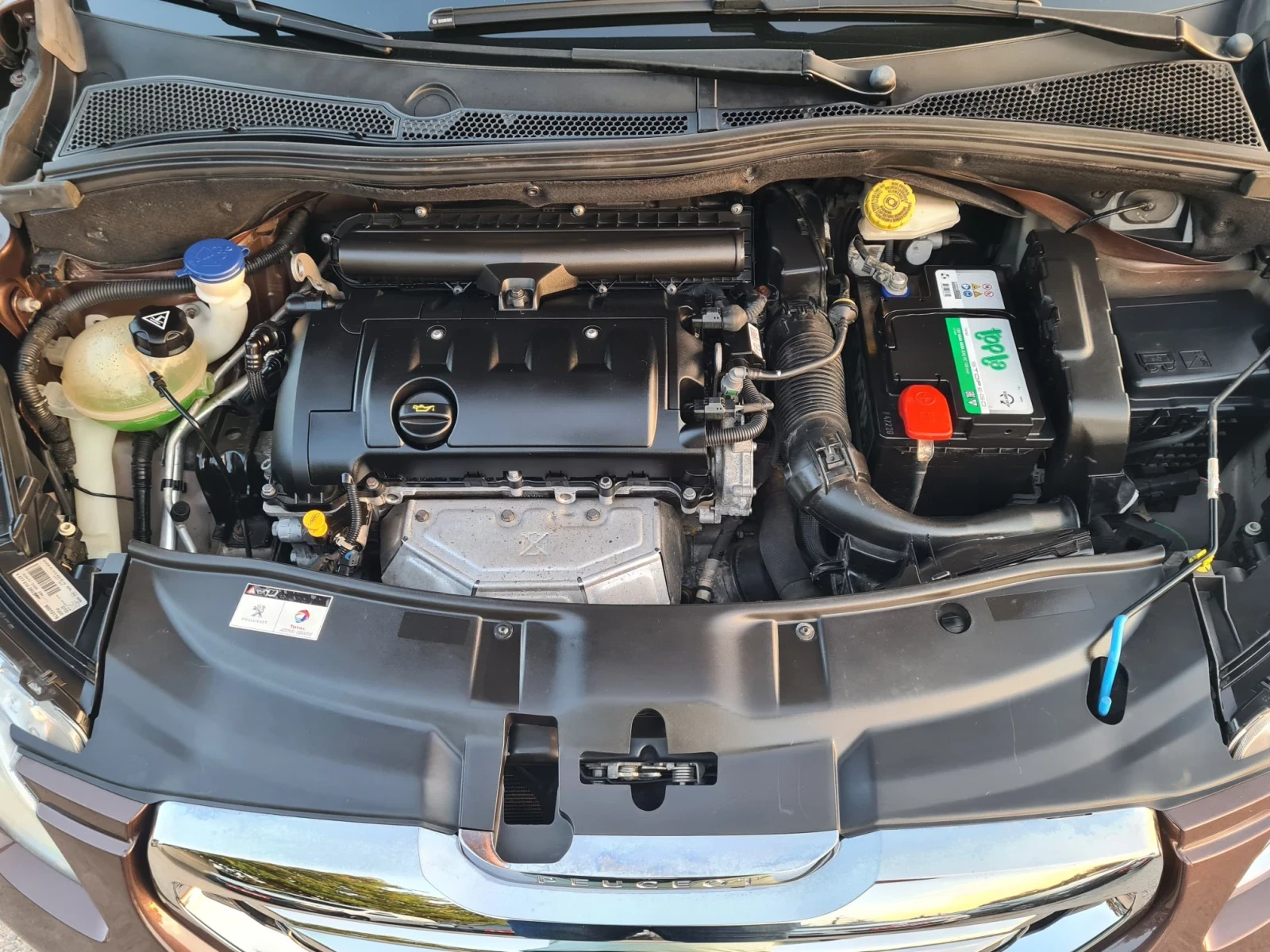 Peugeot 2008 1.6i 16V 120p.s  / ALLURE  / EVRO 5B , снимка 16 - Автомобили и джипове - 56317948