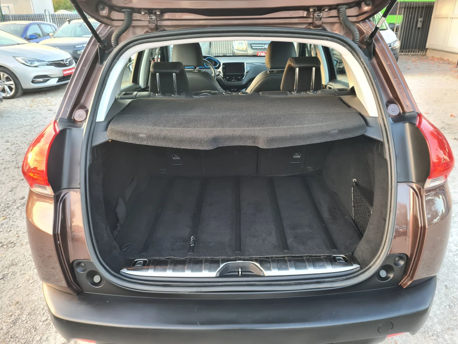 Peugeot 2008 1.6i 16V 120p.s  / ALLURE  / EVRO 5B , снимка 12 - Автомобили и джипове - 56317948
