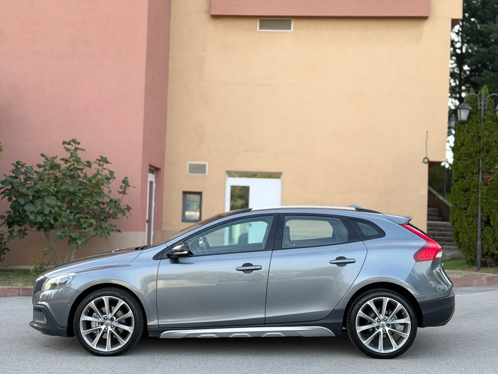 Volvo V40 D4 190hp/���������/���������/Line assist/ ������ | Mobile.bg � ����������� 2