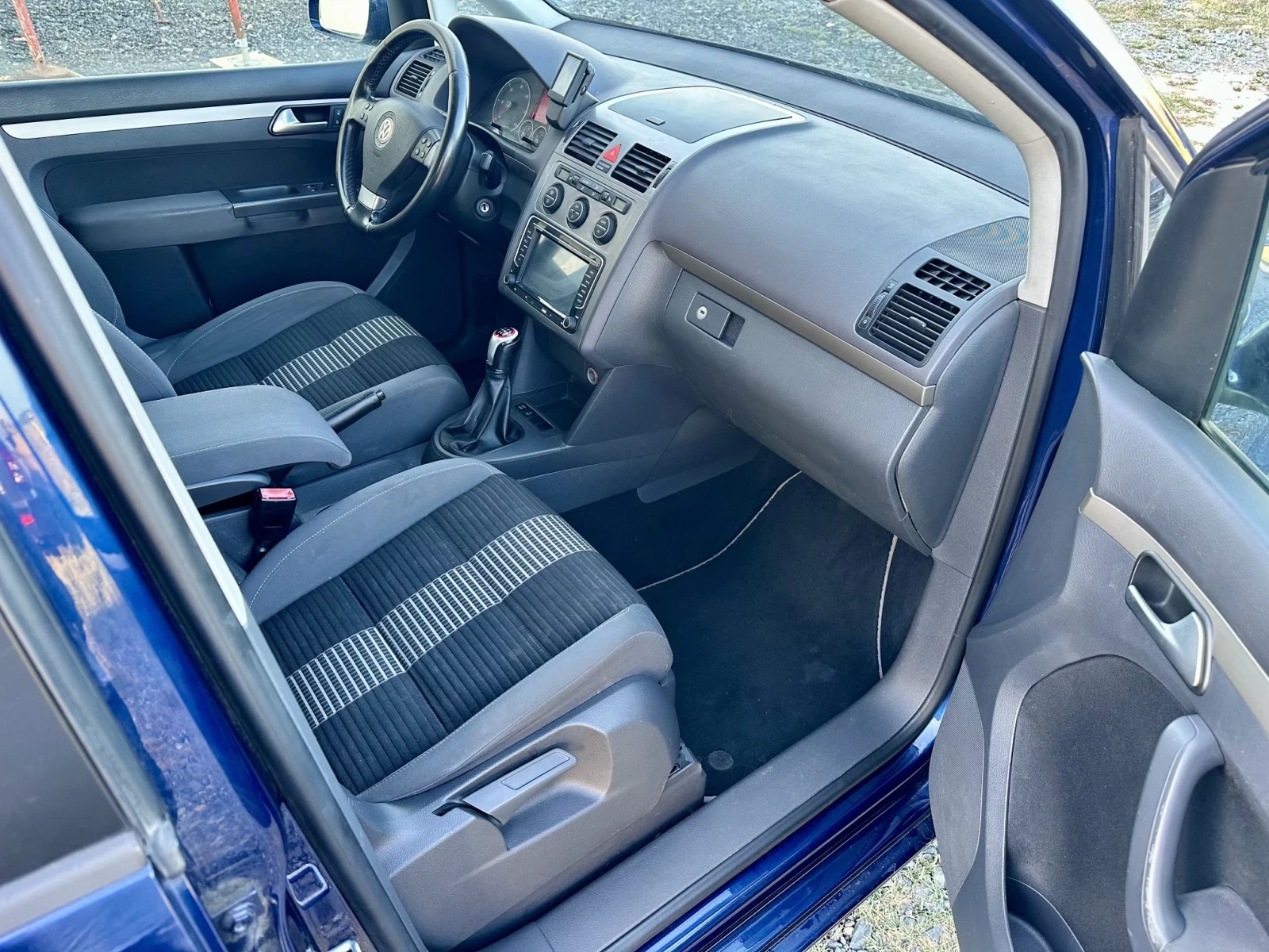 VW Touran 2.0TDI 8клапана bmm, снимка 10 - Автомобили и джипове - 56653853