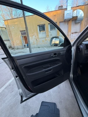 VW Touareg 3.0 TDI - 8000 € / 15646.64 лв. - 52836376 7