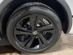 VW Tiguan * Comfortline R Line Black Edition * CARFAX *  - 22050 € / 43126.05 лв. - 49633948 12