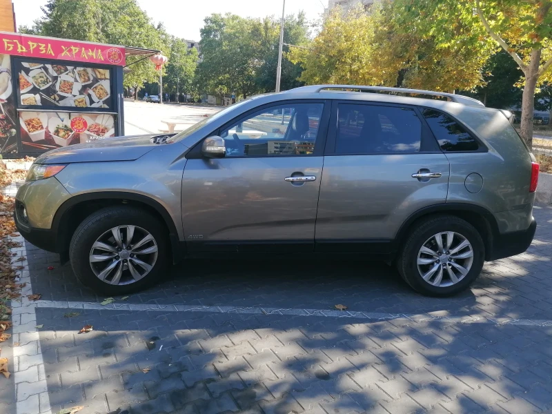 Kia Sorento, снимка 4 - Автомобили и джипове - 47248891