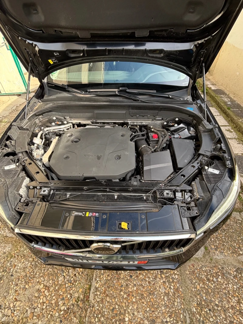 Volvo XC60 B4 D Geartronic Virtual/Kamera/AHK/19 Mild Hybrid , снимка 13 - Автомобили и джипове - 52143526