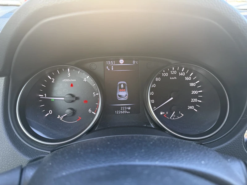 Nissan Qashqai J11, 1.6, 4х4, TEKNA, снимка 9 - Автомобили и джипове - 52944810