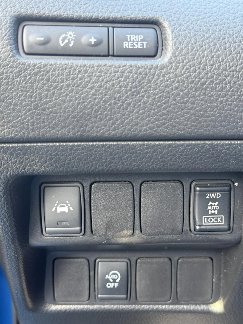 Nissan Qashqai J11, 1.6, 4х4, TEKNA, снимка 7 - Автомобили и джипове - 52944810