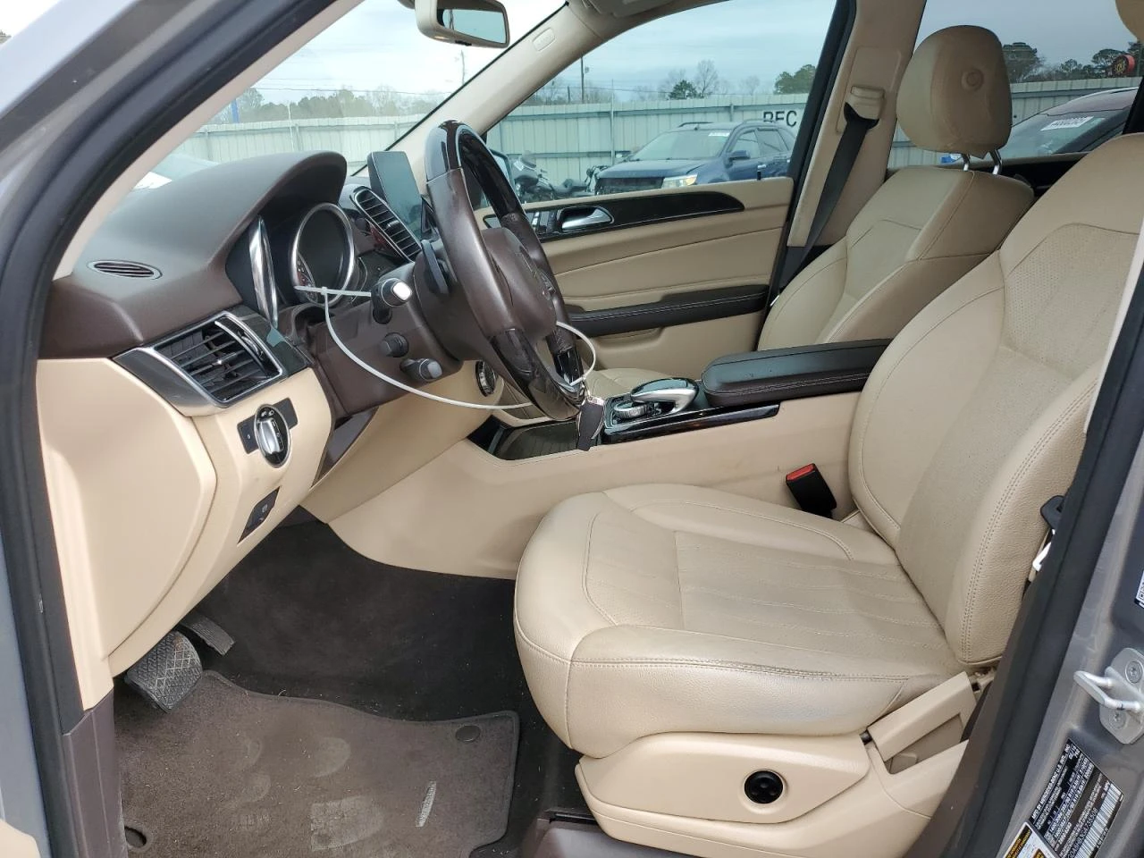 Mercedes-Benz GLE 350 4MATIC* LED* ПОДГРЕВ* KEYLESS* ПАНОРАМА - изображение 7