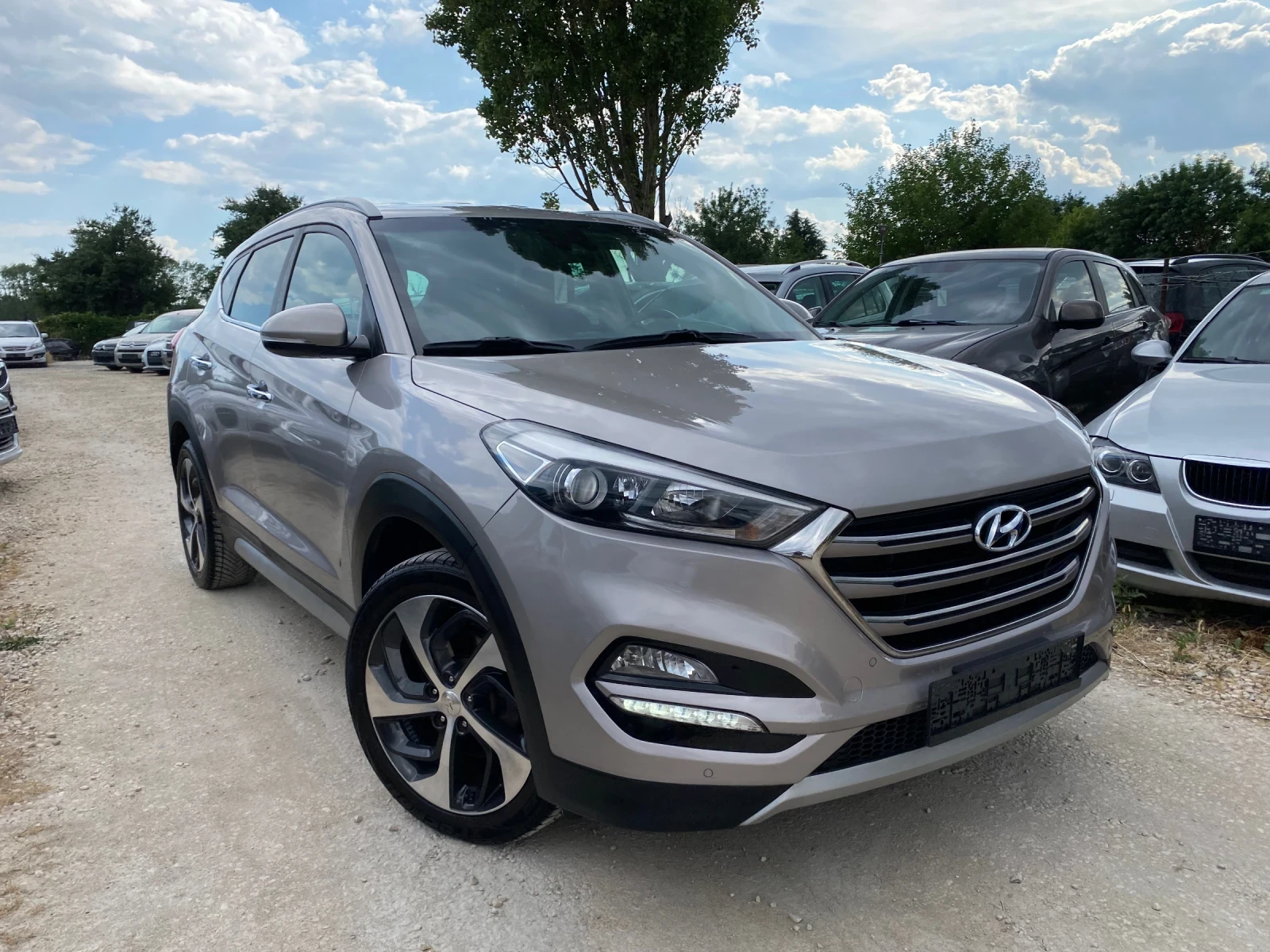 Hyundai Tucson 1.7CRDI KEYLESS-GO НАВИГАЦИЯ  - изображение 3