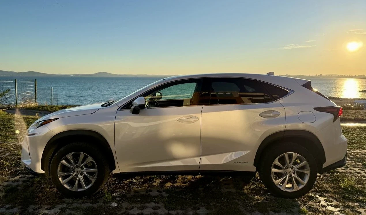 Lexus NX 300h 77000км!!! с удължена гаранция на Toyota - изображение 7