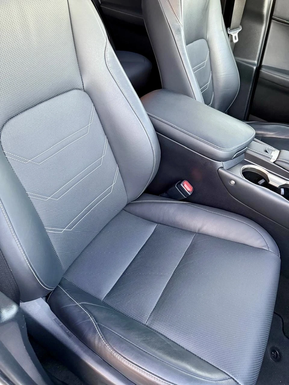 Lexus NX 300h 77000км!!! с удължена гаранция на Toyota - изображение 10