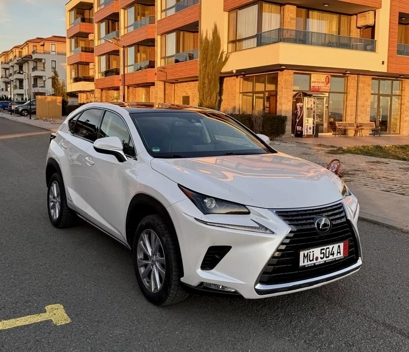 Lexus NX 300h 77000км!!! с удължена гаранция на Toyota - изображение 2