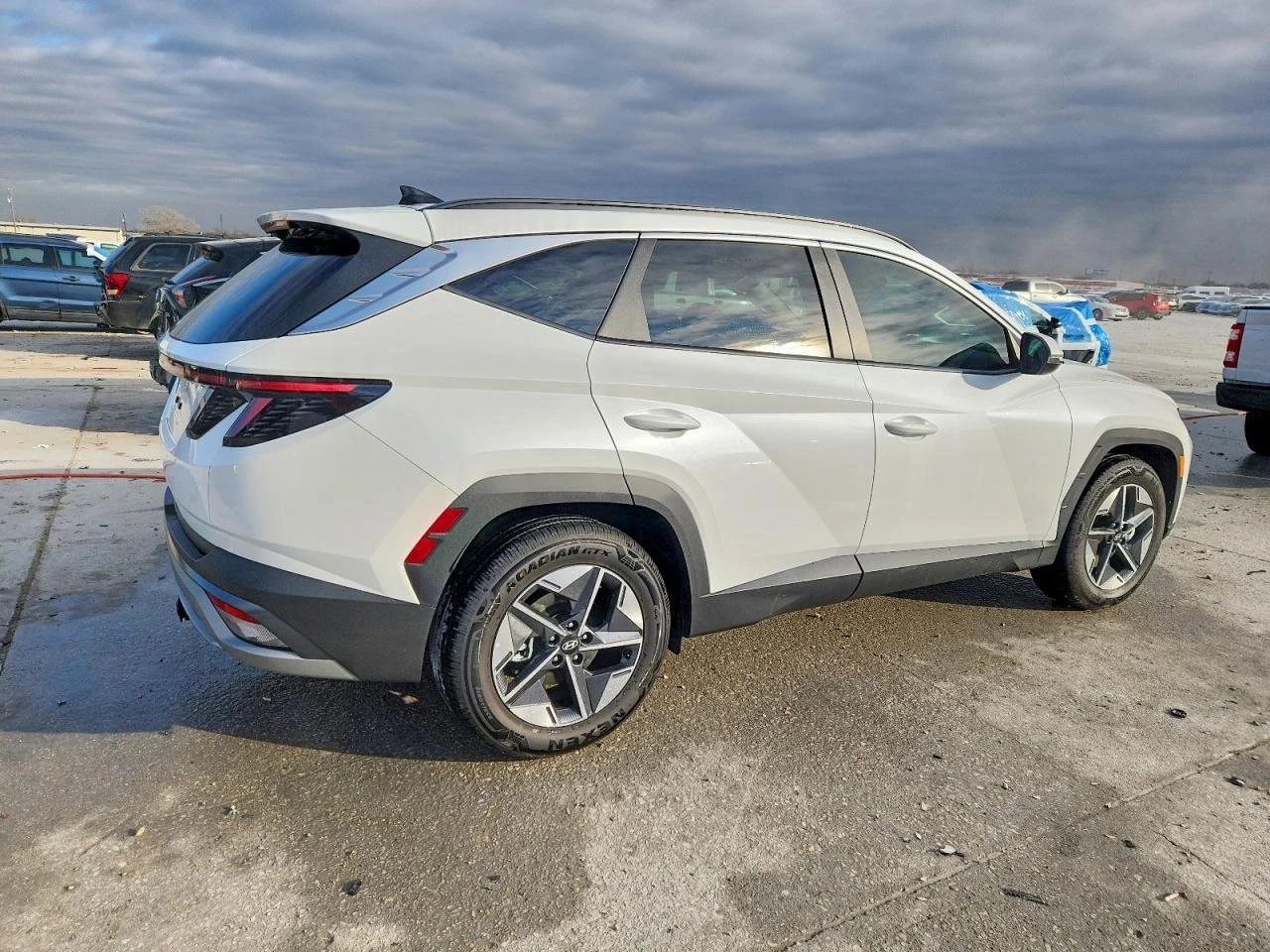 Hyundai Tucson 2.5l Sel Convenience, снимка 4 - Автомобили и джипове - 54259606