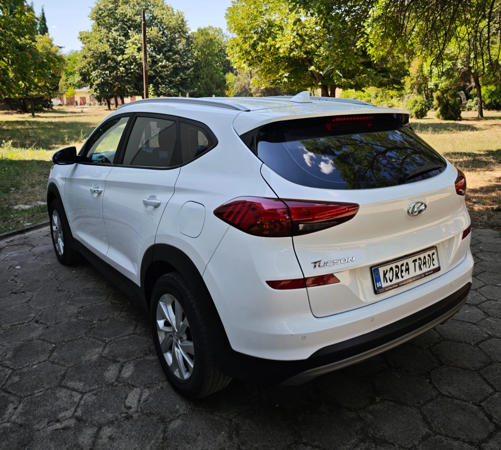 Hyundai Tucson 2.0 CRDI, снимка 6 - Автомобили и джипове - 55292569