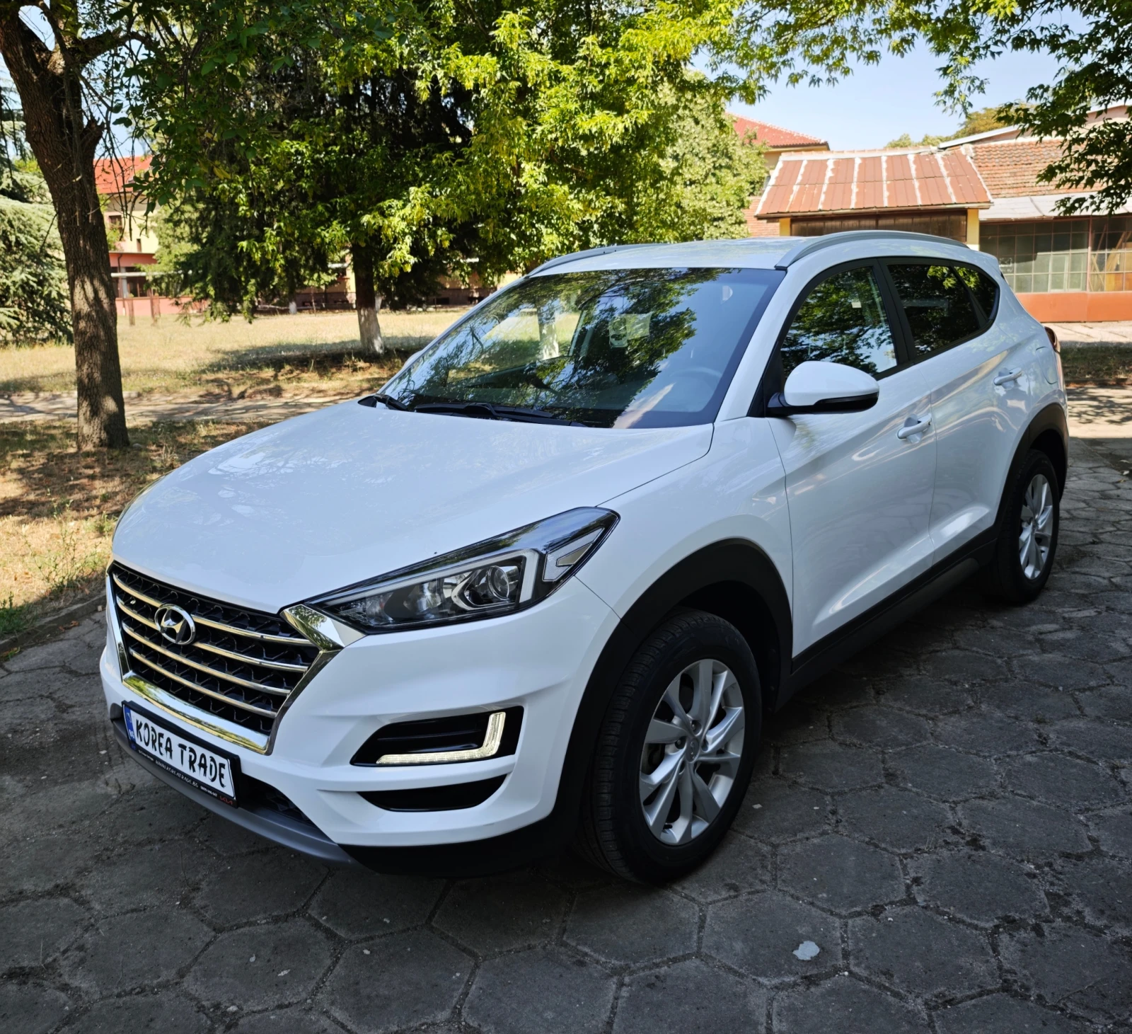 Hyundai Tucson 2.0 CRDI, снимка 8 - Автомобили и джипове - 55292569