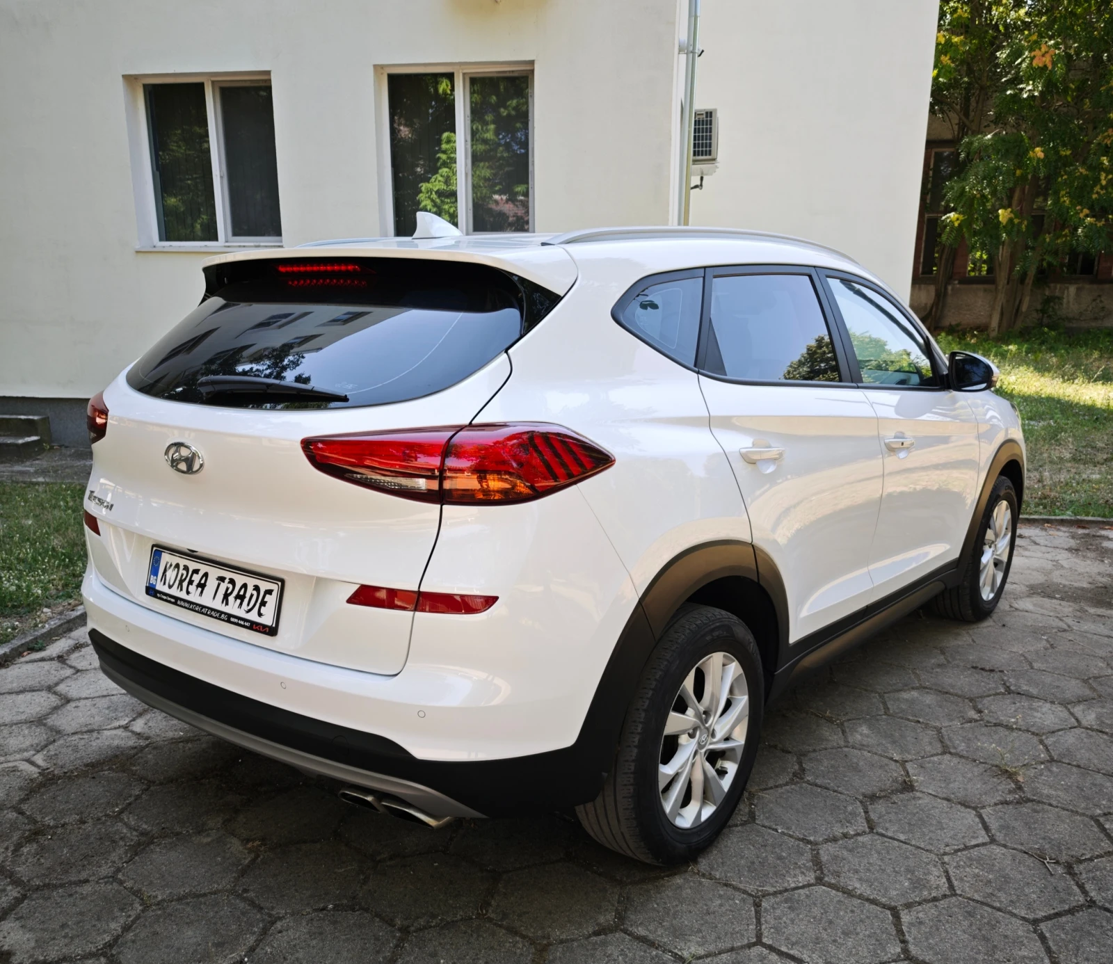 Hyundai Tucson 2.0 CRDI, снимка 4 - Автомобили и джипове - 55292569