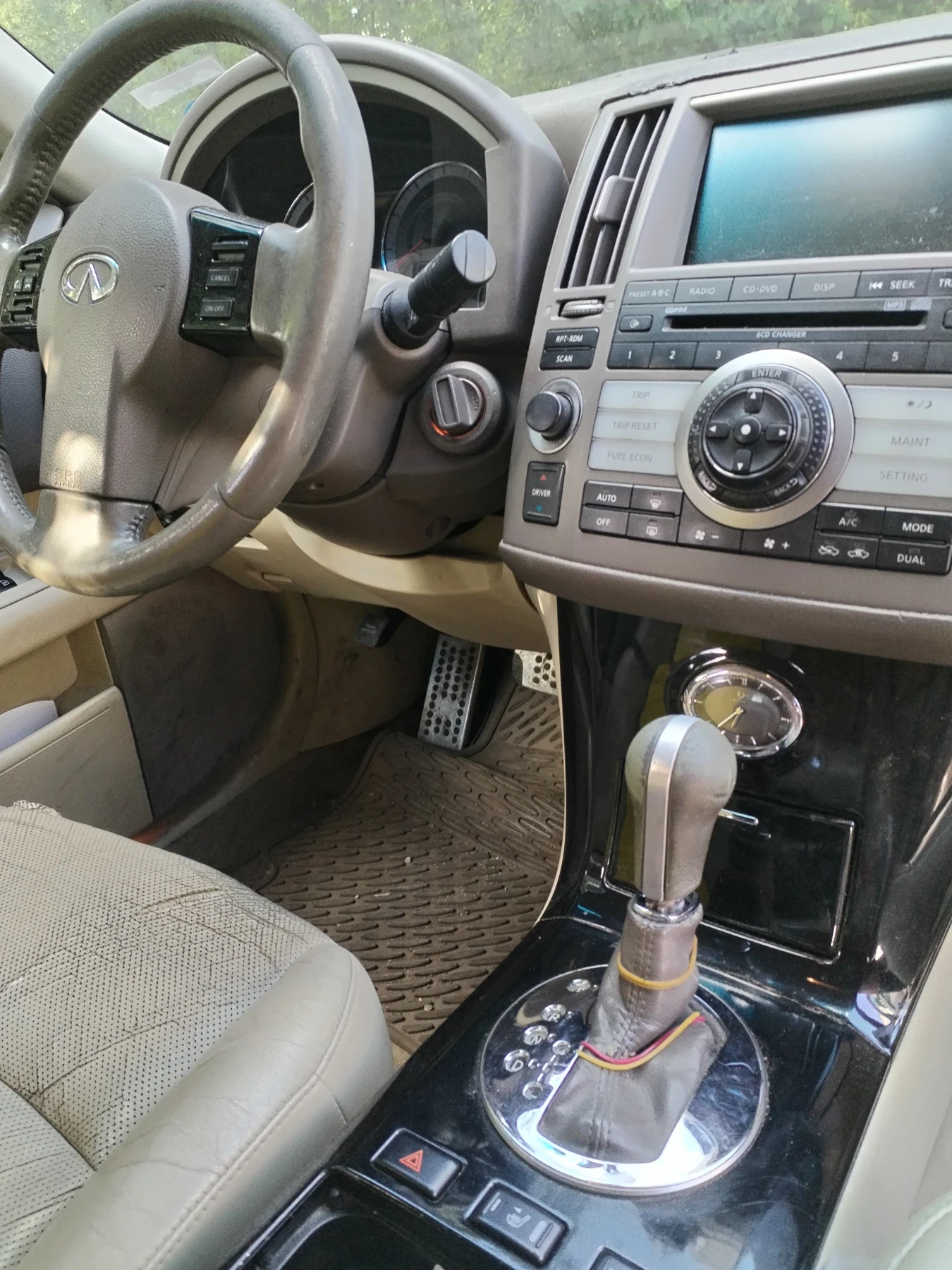 Infiniti Fx 35, снимка 4 - Автомобили и джипове - 54917111