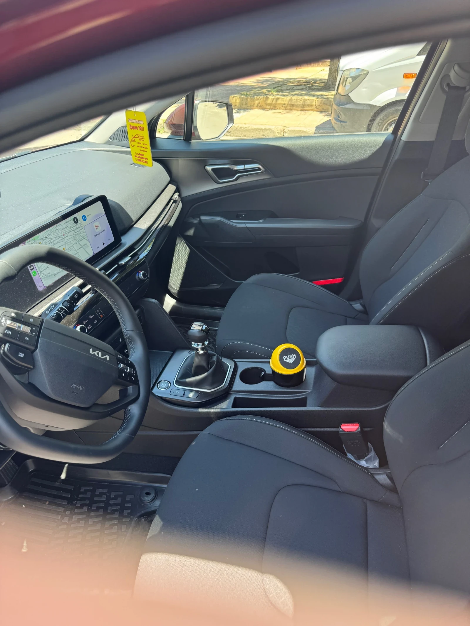 Kia Sportage 1.6, снимка 3 - Автомобили и джипове - 54955876