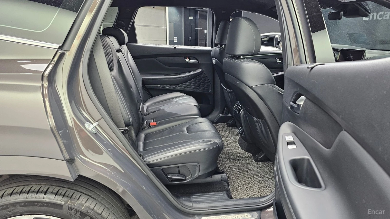 Hyundai Santa fe 2.2d* CALLIGRAPHY* ПОДГРЕВ* ОБДУХВАНЕ* 360* HUD* , снимка 10 - Автомобили и джипове - 55491941