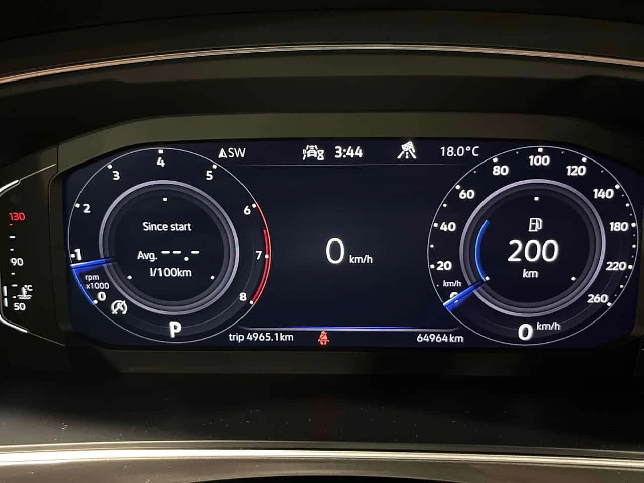 VW Tiguan * Comfortline R Line Black Edition * CARFAX * , снимка 8 - Автомобили и джипове - 55547738