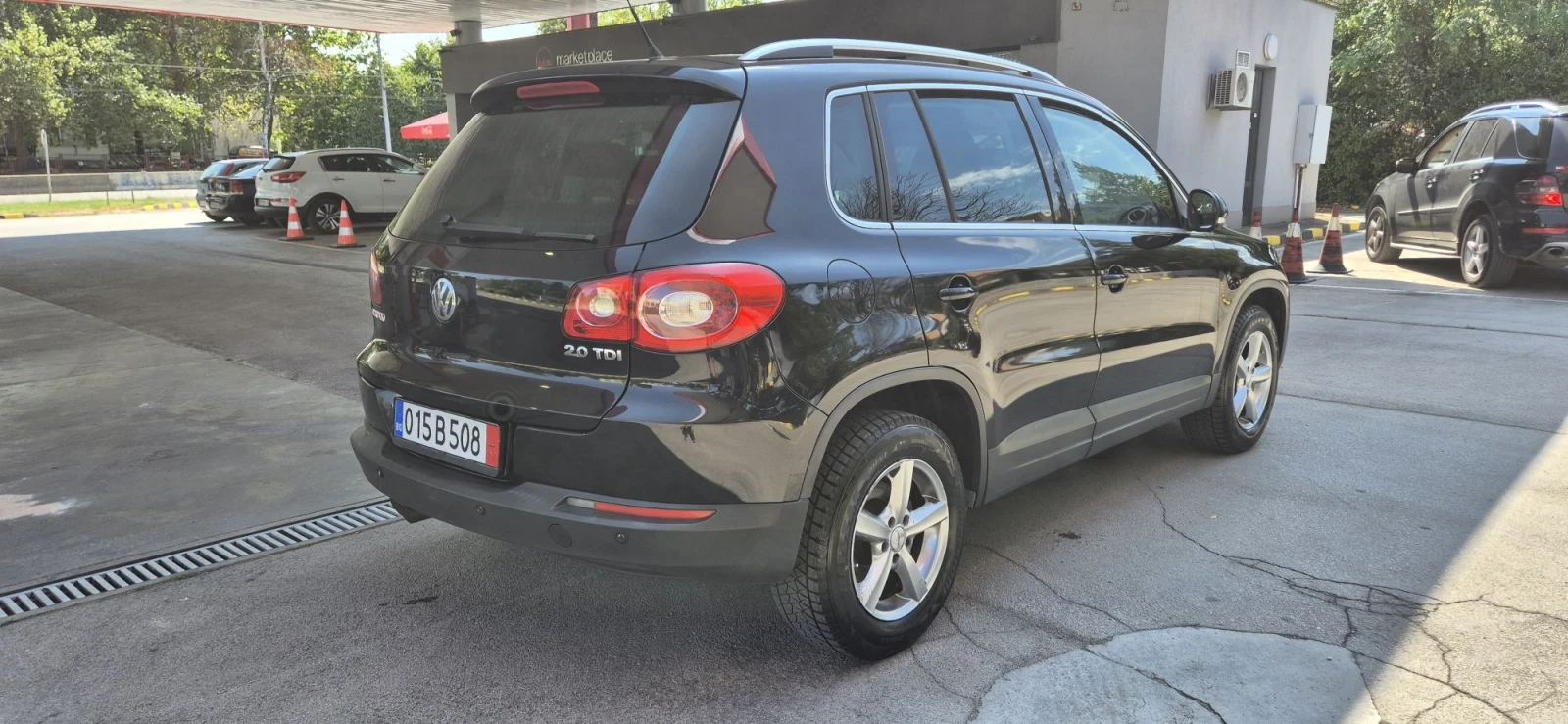 VW Tiguan 2.0tdi 140кс. 4х4, снимка 4 - Автомобили и джипове - 55923514