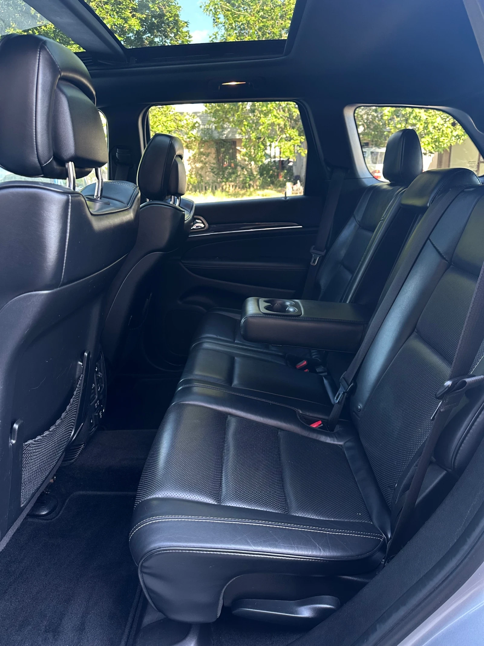 Jeep Grand cherokee Overland* Обдухване* Подгрев* Дистроник, снимка 7 - Автомобили и джипове - 55959192