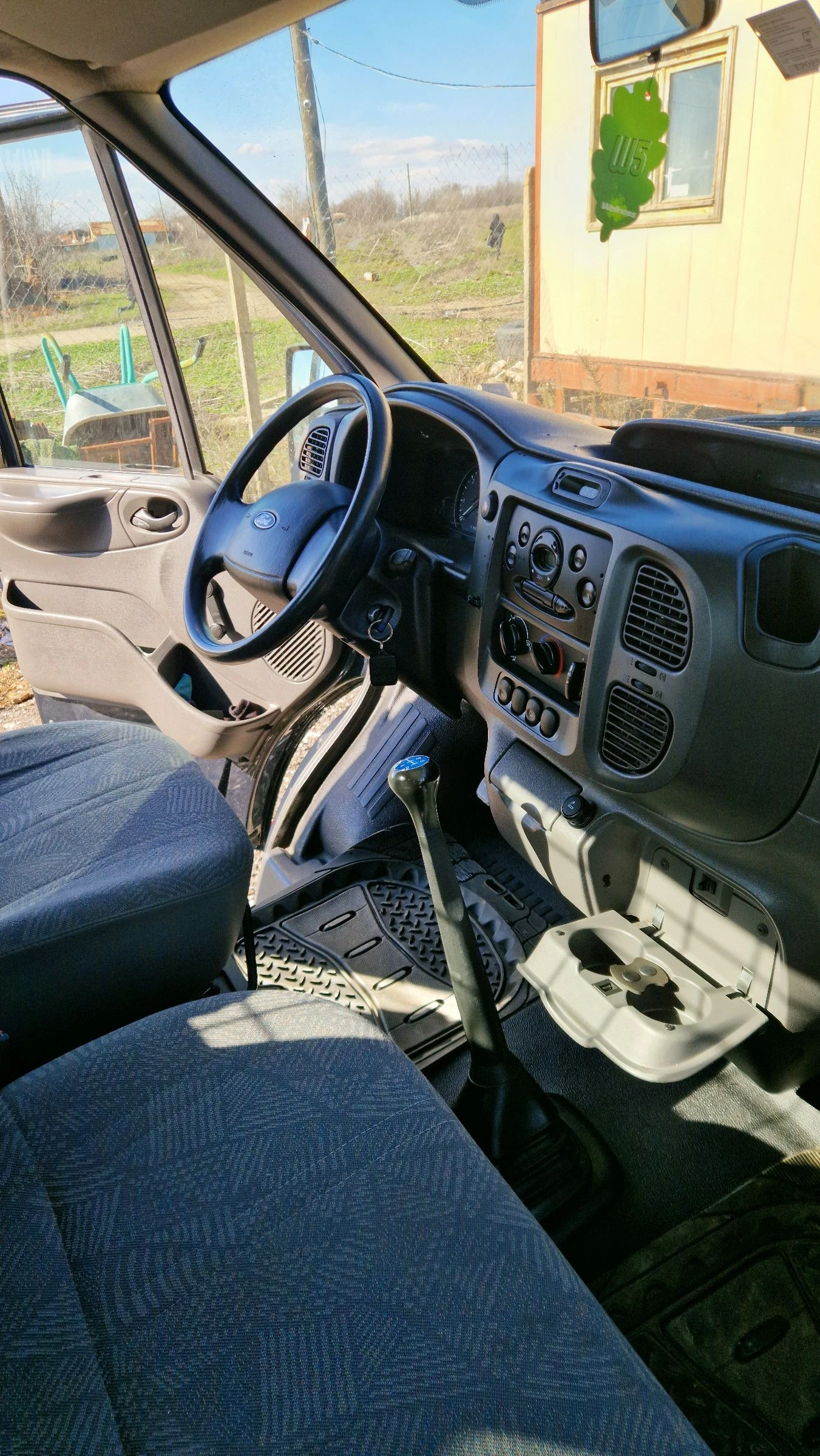 Ford Transit 2.4TDI 125кс - изображение 5