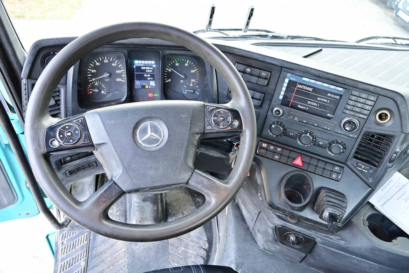 Mercedes-Benz Arocs 3251, снимка 13 - Камиони - 53810656