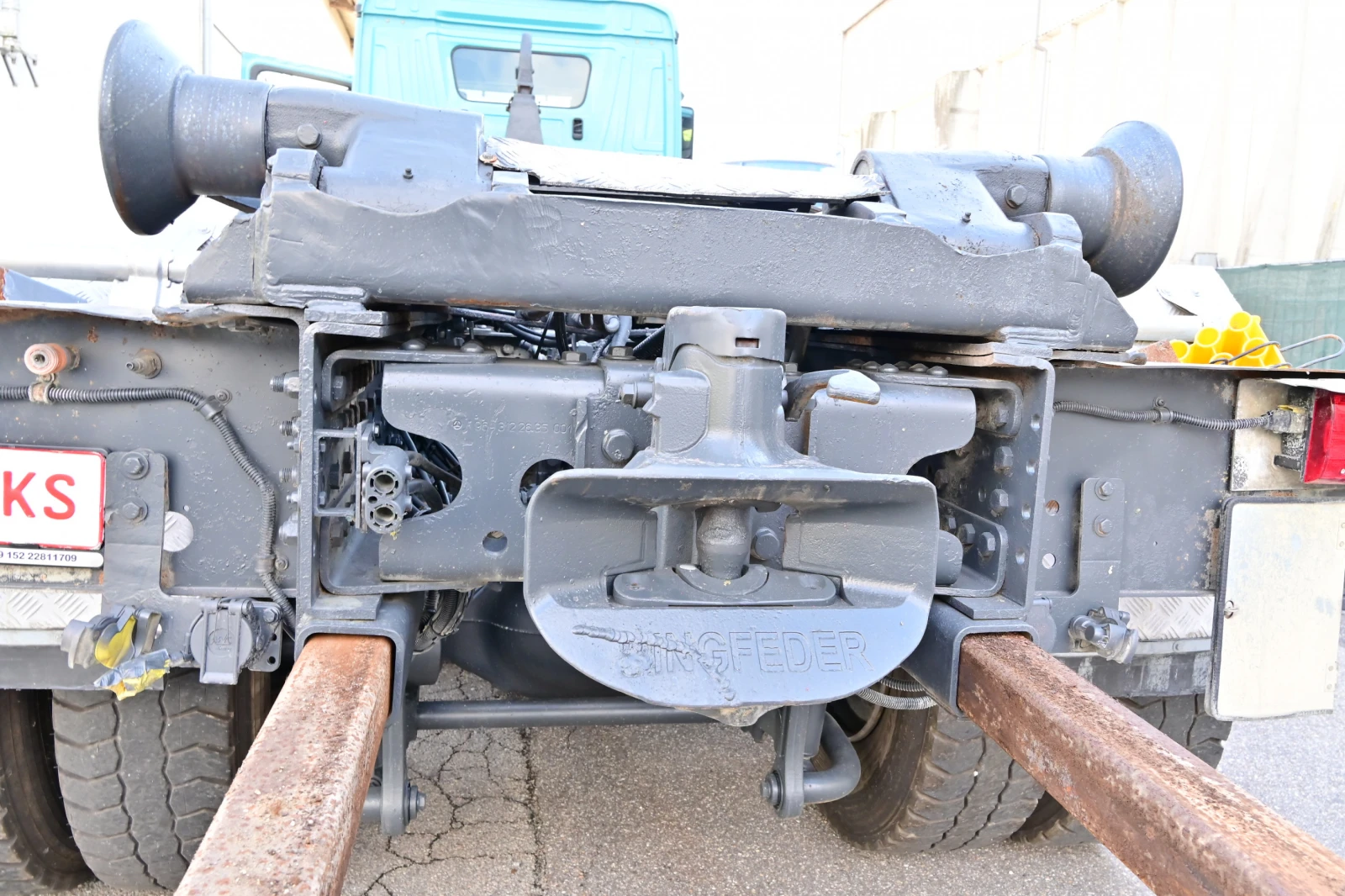 Mercedes-Benz Arocs 3251, снимка 9 - Камиони - 53810656
