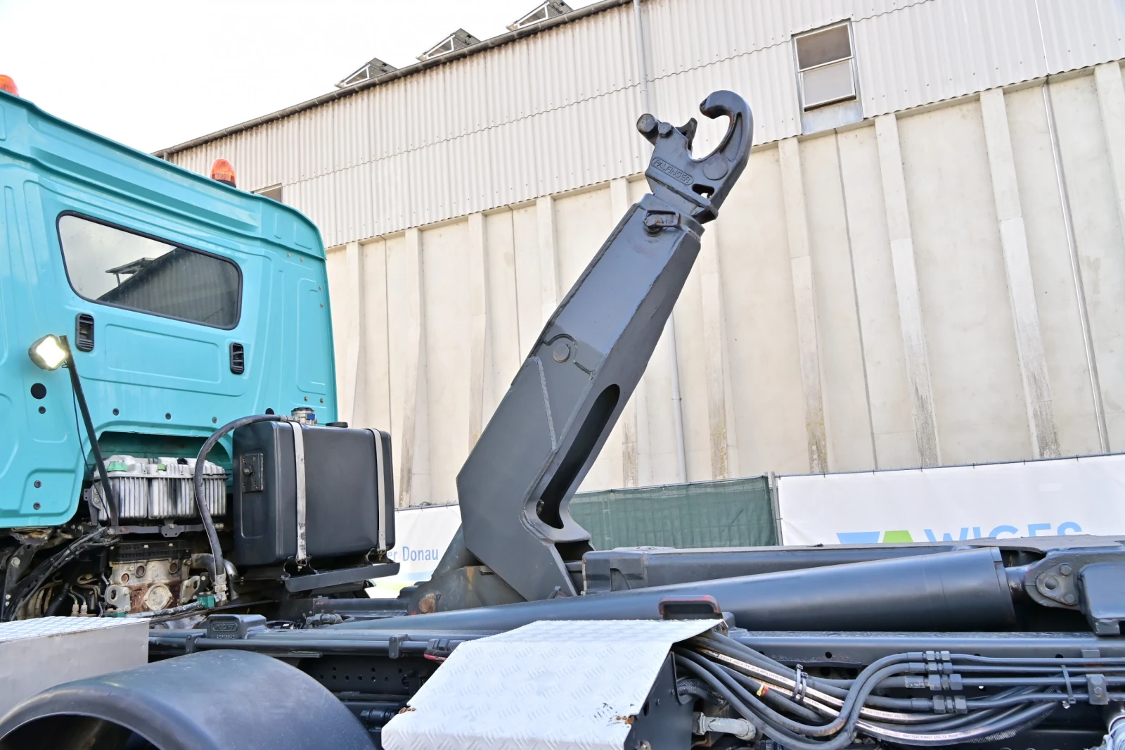 Mercedes-Benz Arocs 3251, снимка 7 - Камиони - 53810656
