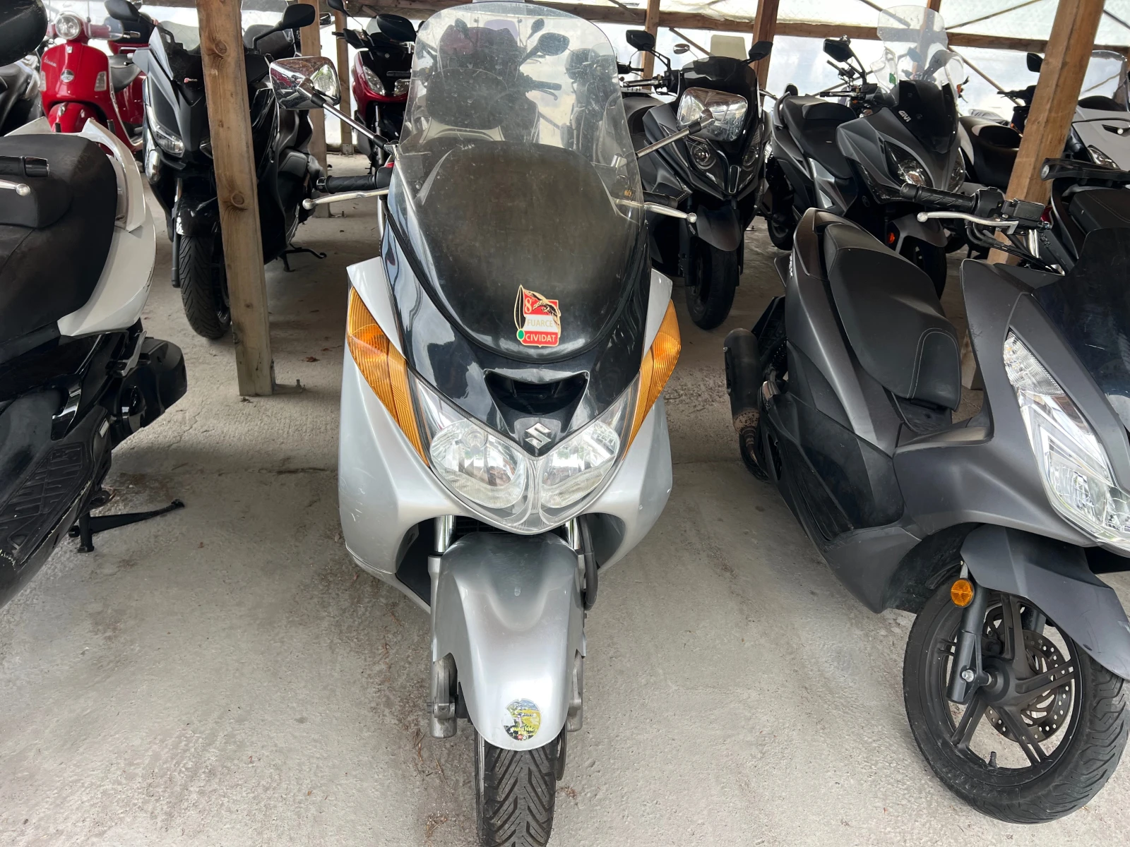 Suzuki Burgman 400i 2 br  Lizing - изображение 2