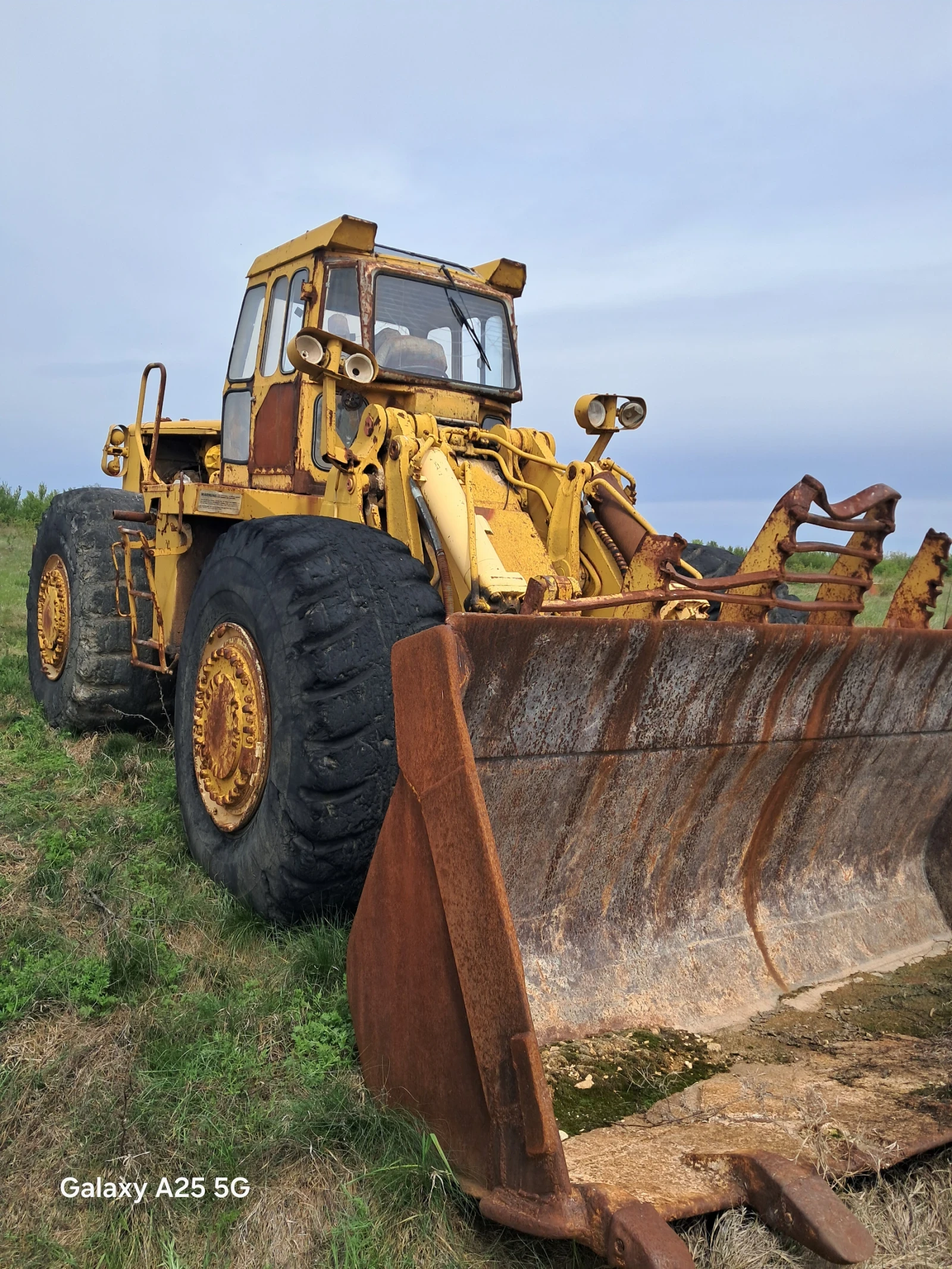 Челен товарач Cat 988 - изображение 2