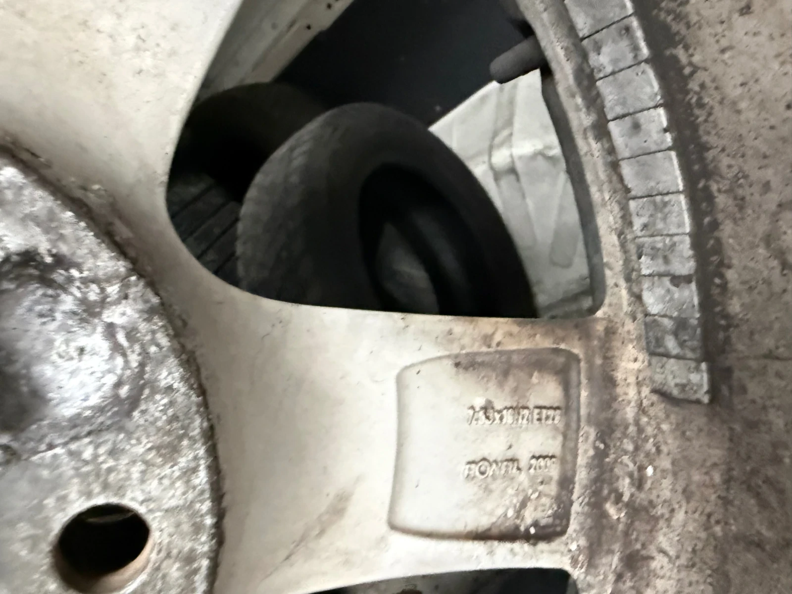    235/50R19  Audi A8 | Mobile.bg   4