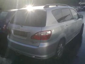 Toyota Avensis verso 2.0 D4D, снимка 4