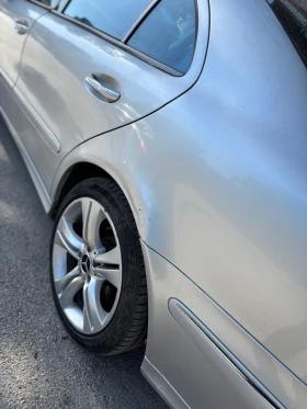 Mercedes-Benz E 270 2700, снимка 3