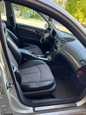 Mercedes-Benz E 270 2700, снимка 12