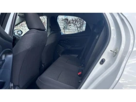 Toyota Yaris 1.5 HSD CVT FWD CHIC, снимка 11