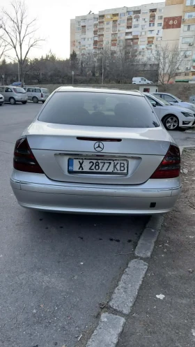 Mercedes-Benz E 220 ЦДИ, снимка 8