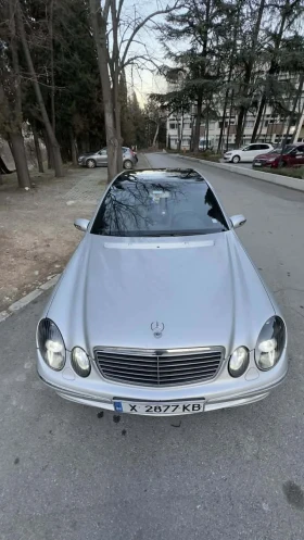 Mercedes-Benz E 220 ЦДИ, снимка 11