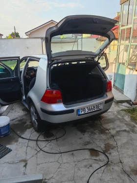 VW Golf - 1100 € / 2151.41 лв. - 30745615 9