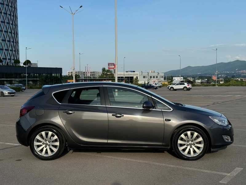 Opel Astra 1.7 CDTi 110 к.с. COSMO, снимка 8 - Автомобили и джипове - 46351157