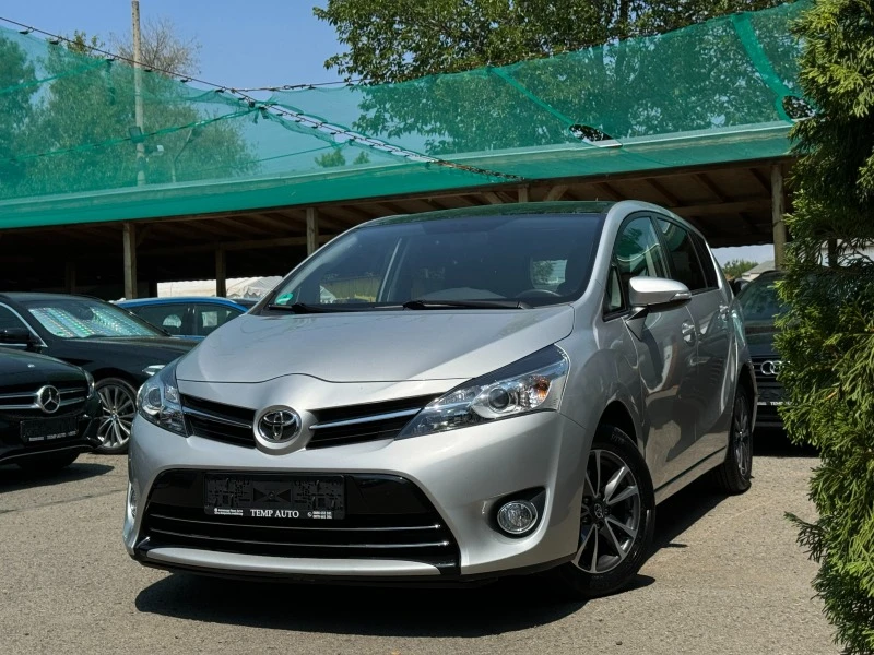 Toyota Verso 1.8I* СЕРВИЗНА КНИЖКА С ПЪЛНА  ИСТОРИЯ , снимка 1 - Автомобили и джипове - 46683359