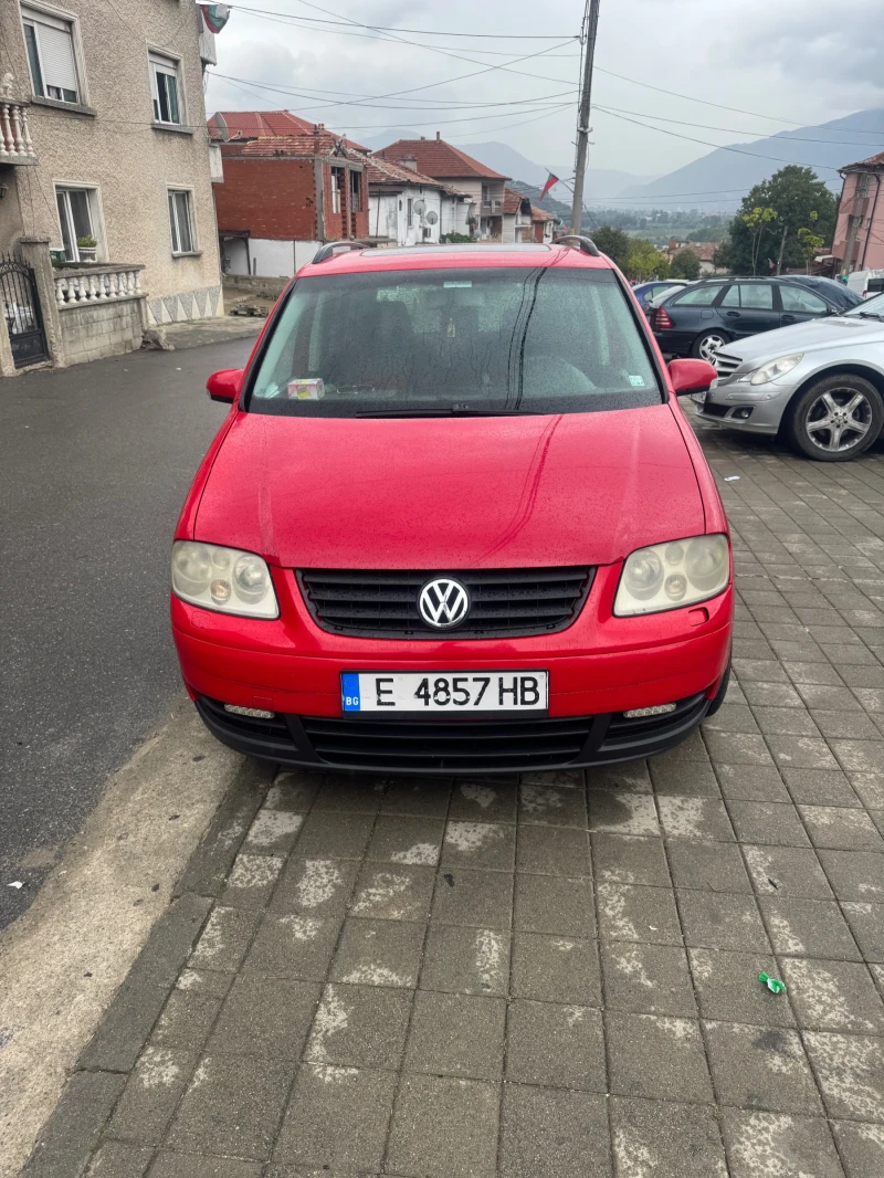 VW Touran, снимка 1 - Автомобили и джипове - 47392947