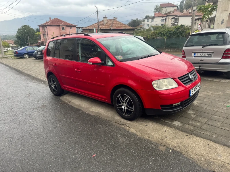 VW Touran, снимка 13 - Автомобили и джипове - 47392947