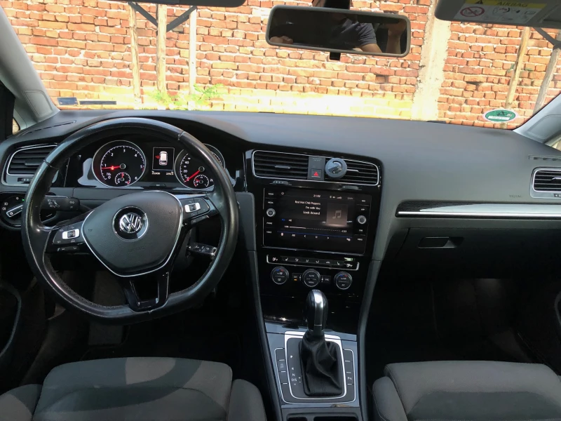 VW Golf 2.0TDI DSG, снимка 11 - Автомобили и джипове - 51624525